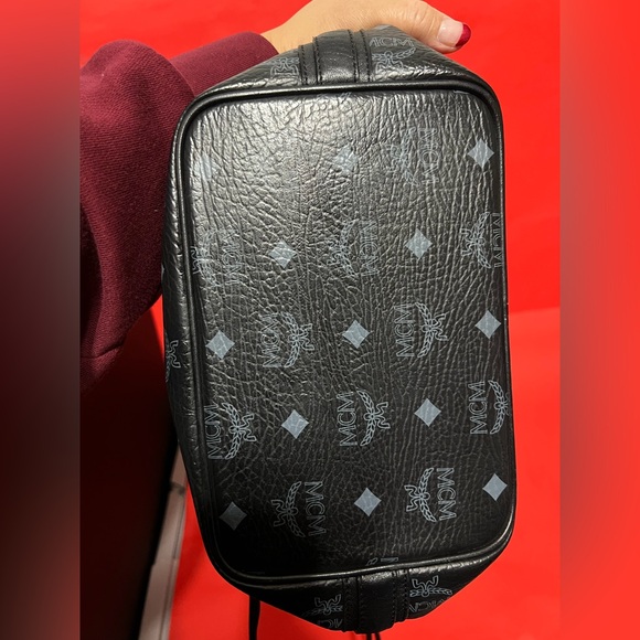 MCM Shoulder Bucket Bag - Picture 8 of 9